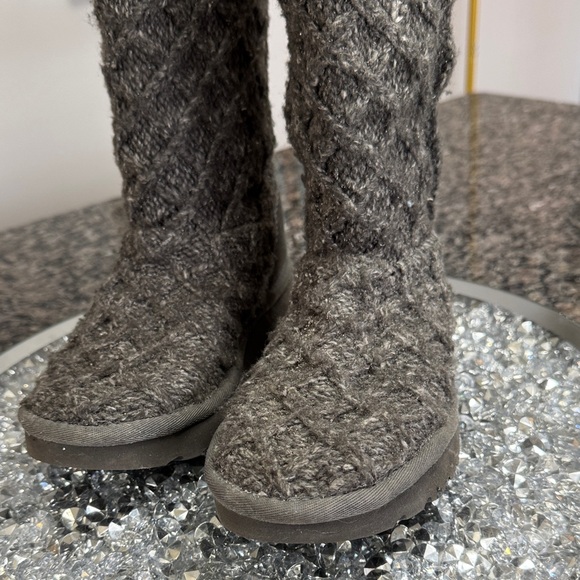 UGG Charcoal cable Knit Back-Button Suede Short Boots 5 - Picture 7 of 14